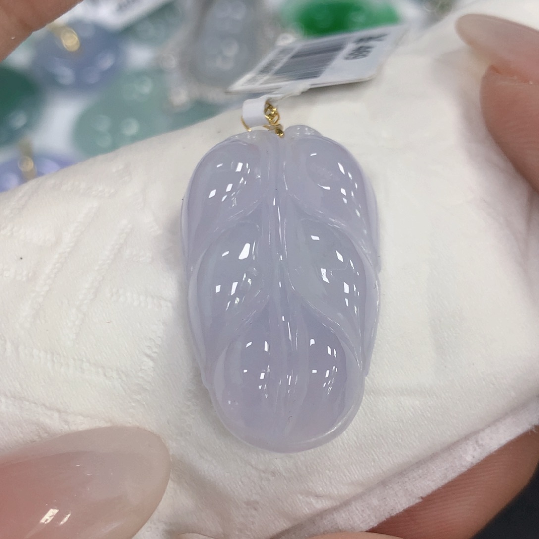 颈饰18K金镶嵌翡翠