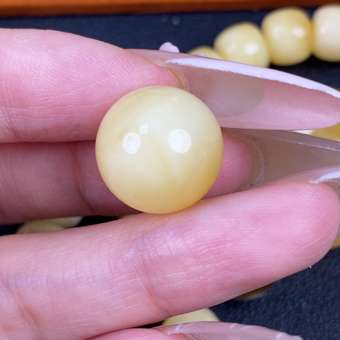 琥珀未镶嵌珠宝奇石239