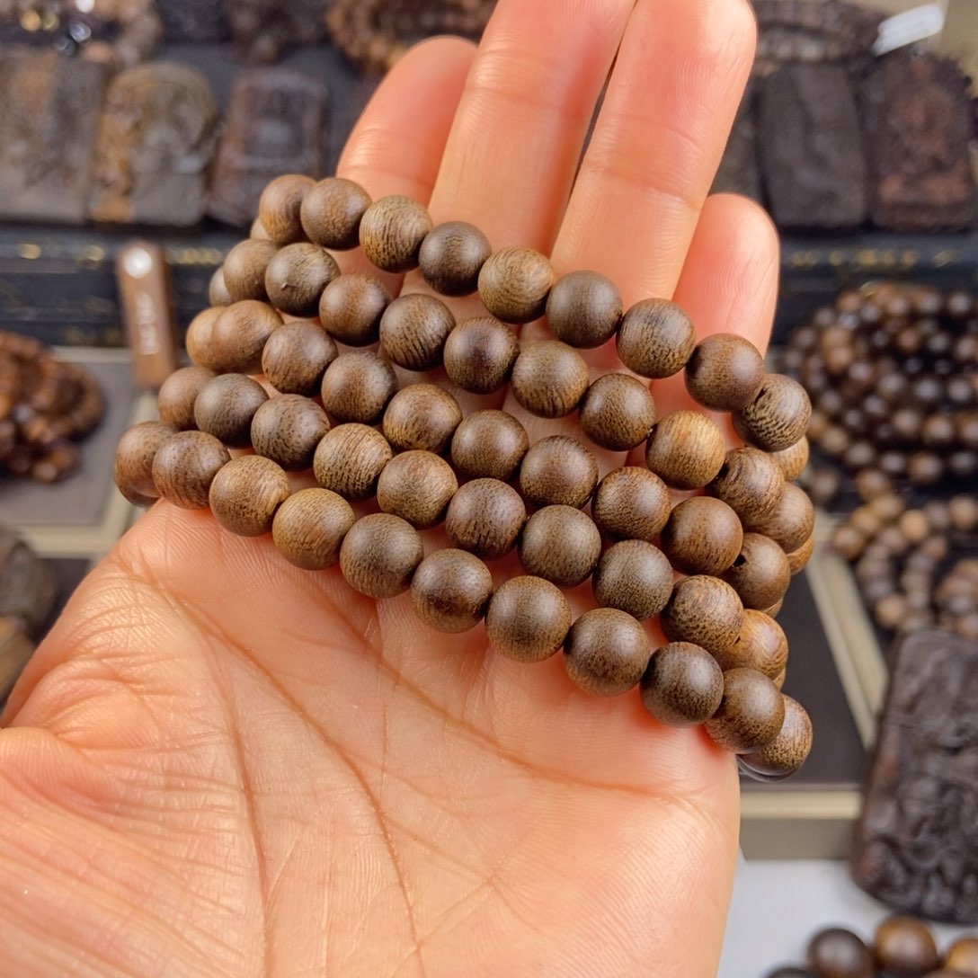 沉香手串乒*越南芽庄白棋玉化