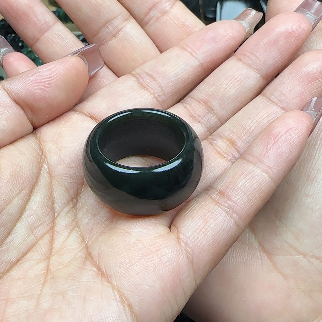 油***肉和田玉未镶嵌手串