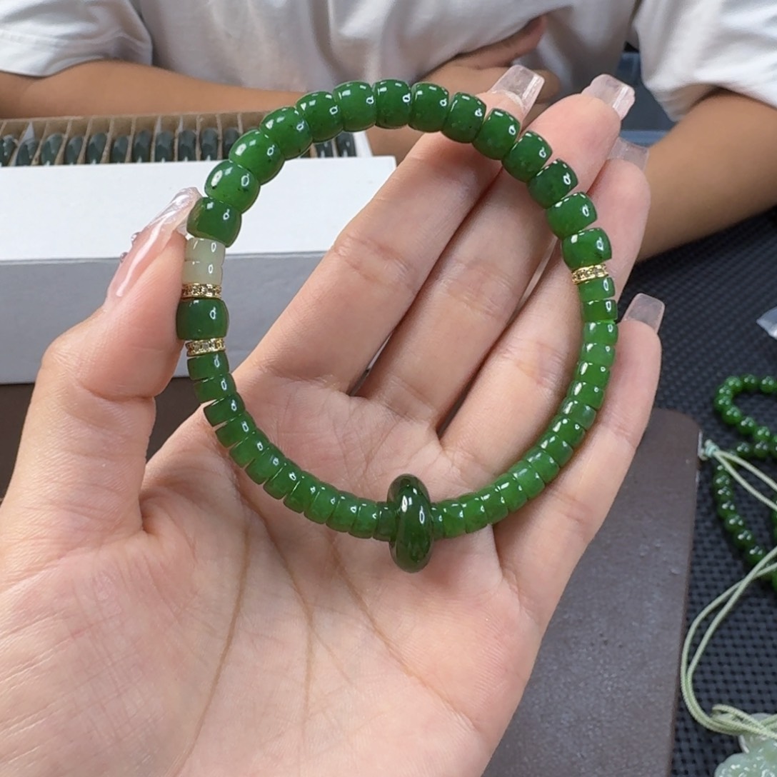 手链未镶嵌和田玉（碧玉）