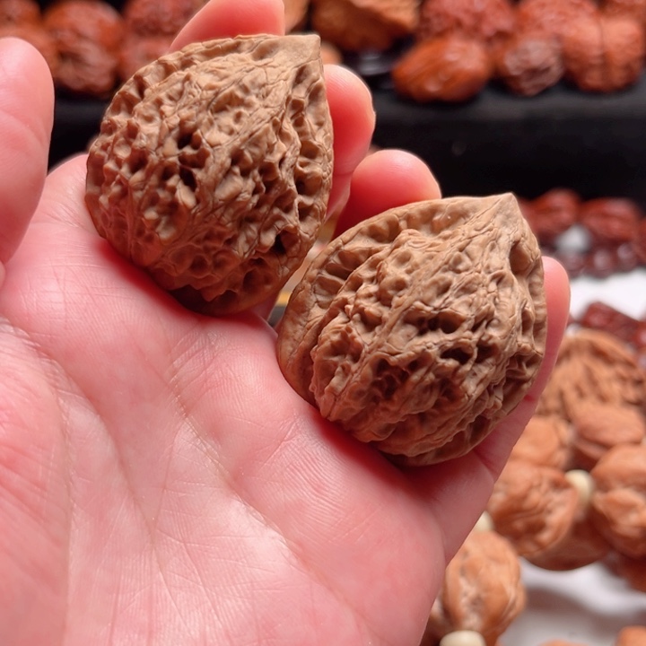 文玩核桃把件37尺寸粗筋野鸡