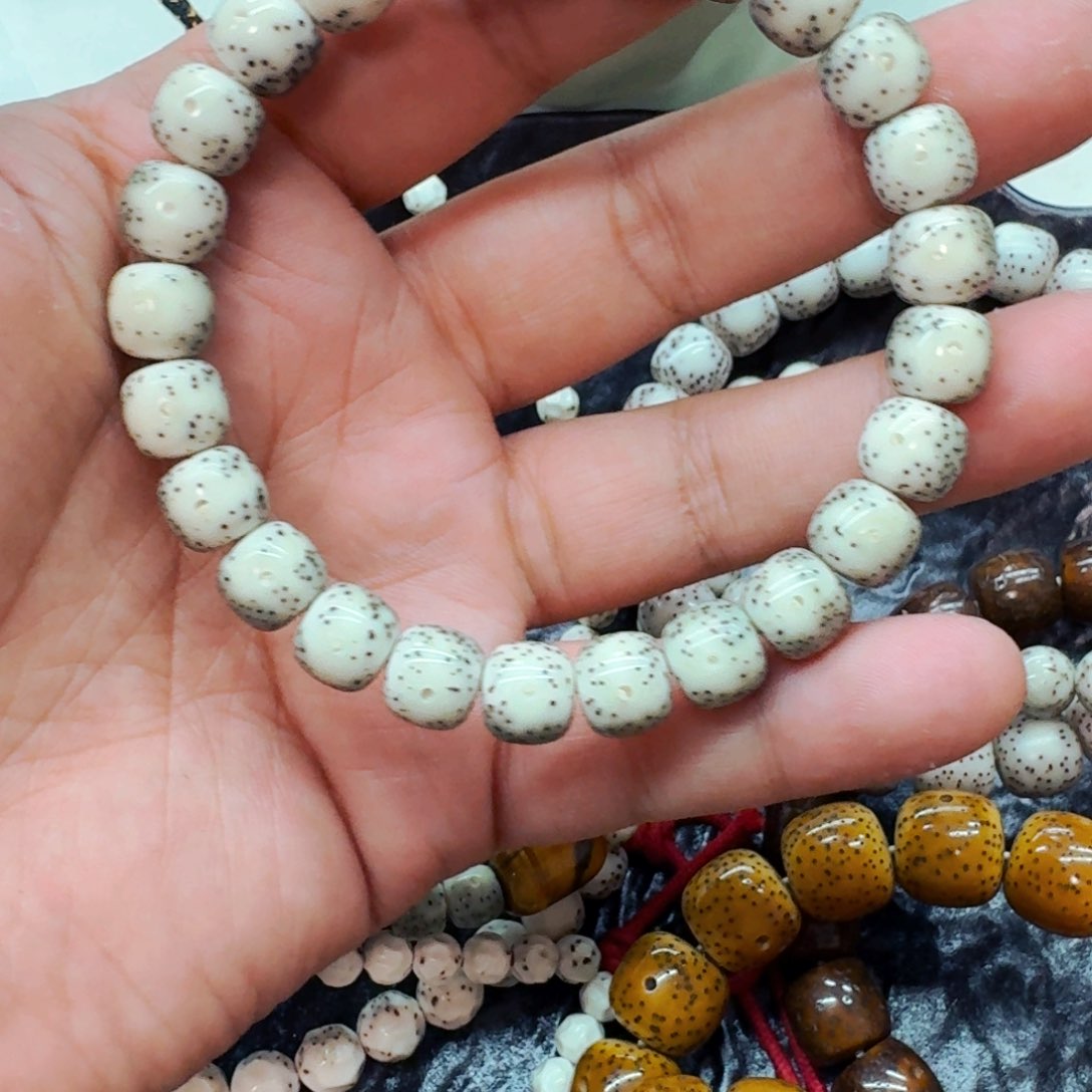 星月菩提手串石玉料大眼睛