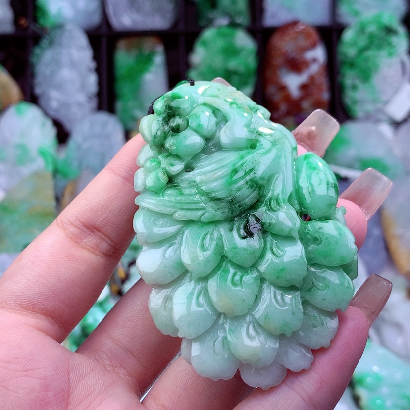 【闪购商品】翡翠颈饰未镶嵌挂件