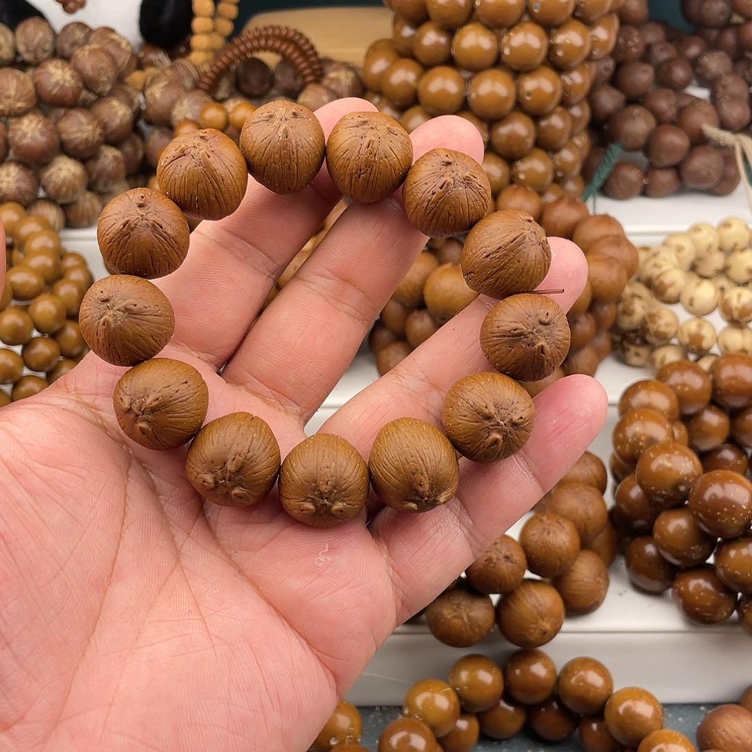 紫金鼠手串玩****跑18紫金鼠原皮