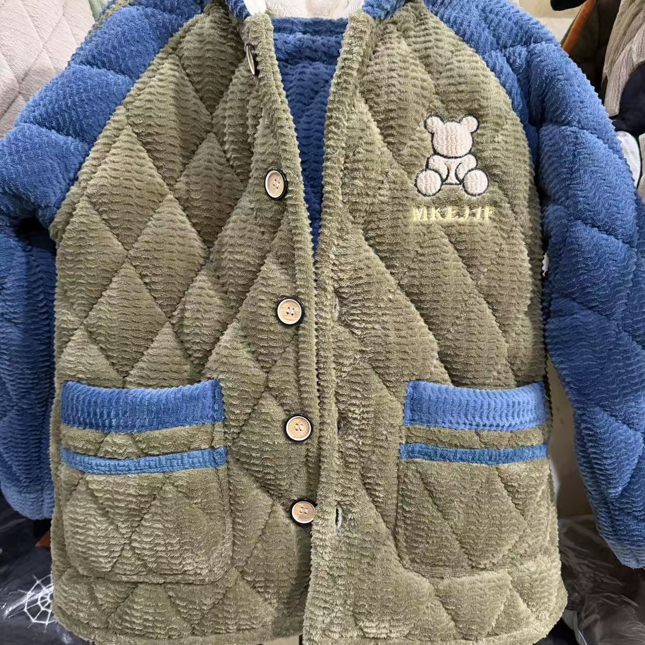 男士冬季三层夹棉加厚加绒保暖珊瑚绒连帽家居服套装睡衣