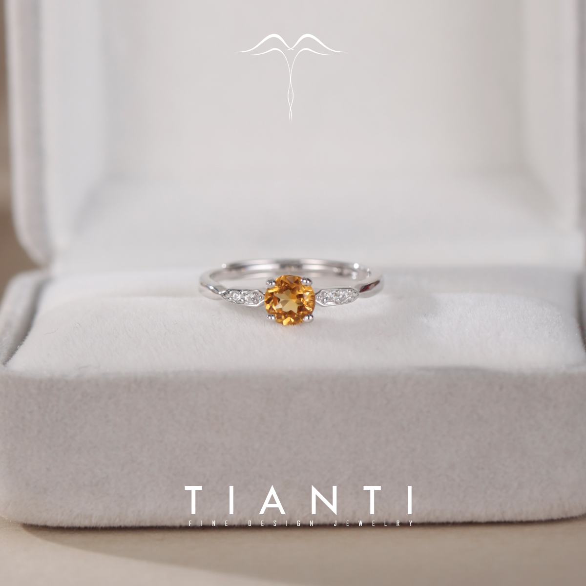 TIANTI/天缇星辰5MM天然黄水晶戒指S925银镀铂金色（银色）暴力黄