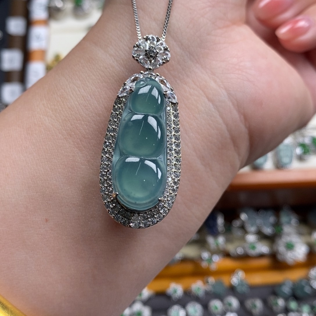 未镶嵌挂件翡翠翡翠