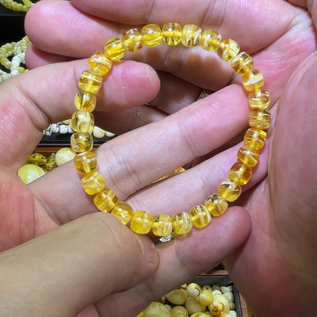 未镶嵌琥珀珠宝奇石