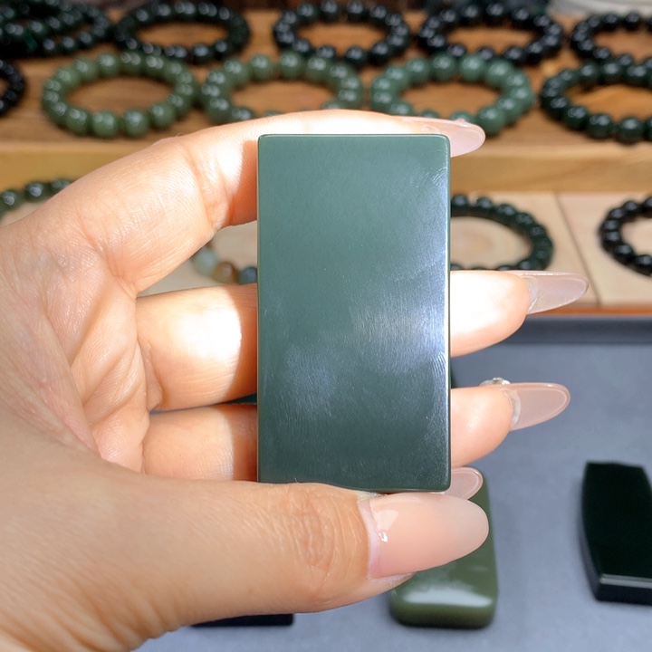 和田玉（青玉）颈饰未镶嵌