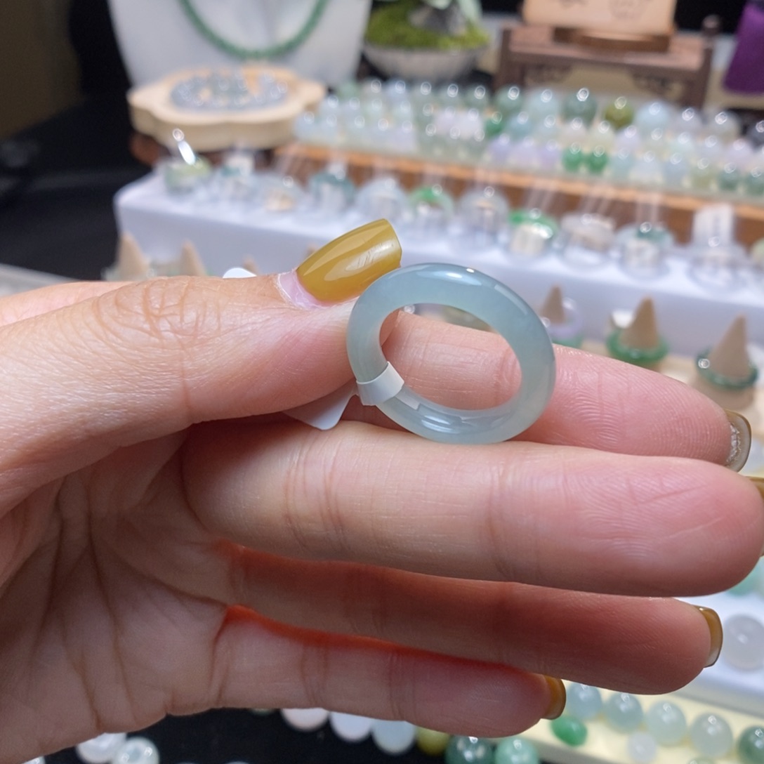 翡翠未镶嵌戒指13号晴蓝