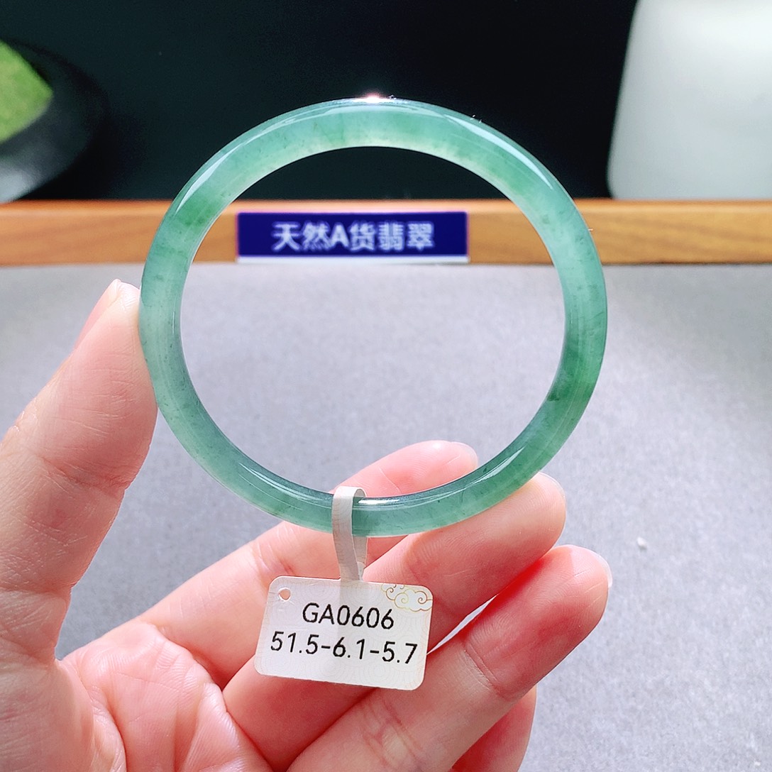 未镶嵌手镯翡翠天然翡翠手镯a货