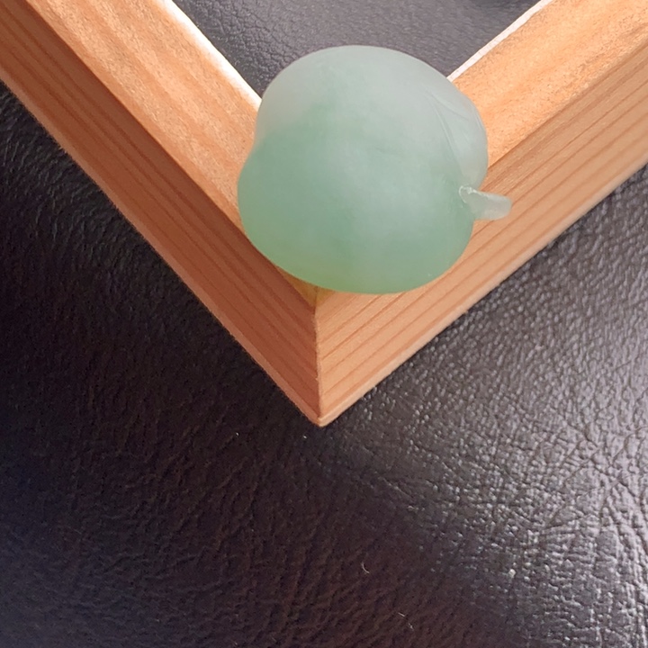 定制翡翠未镶嵌挂件