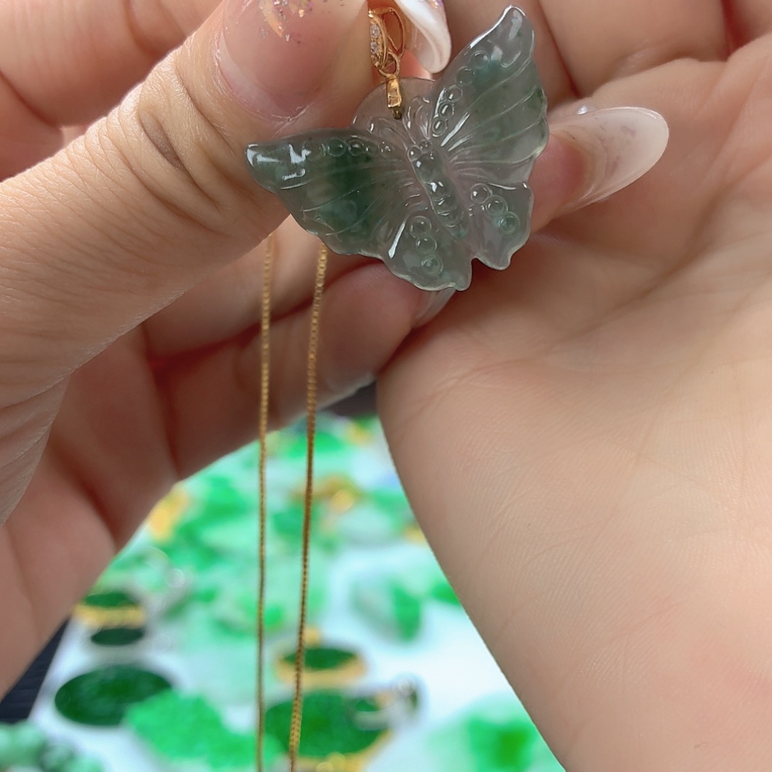 翡翠未镶嵌颈饰翡翠