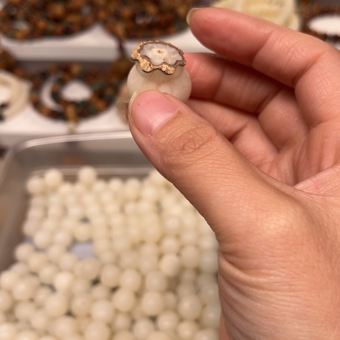 吊坠白玉菩提钱袋子一个