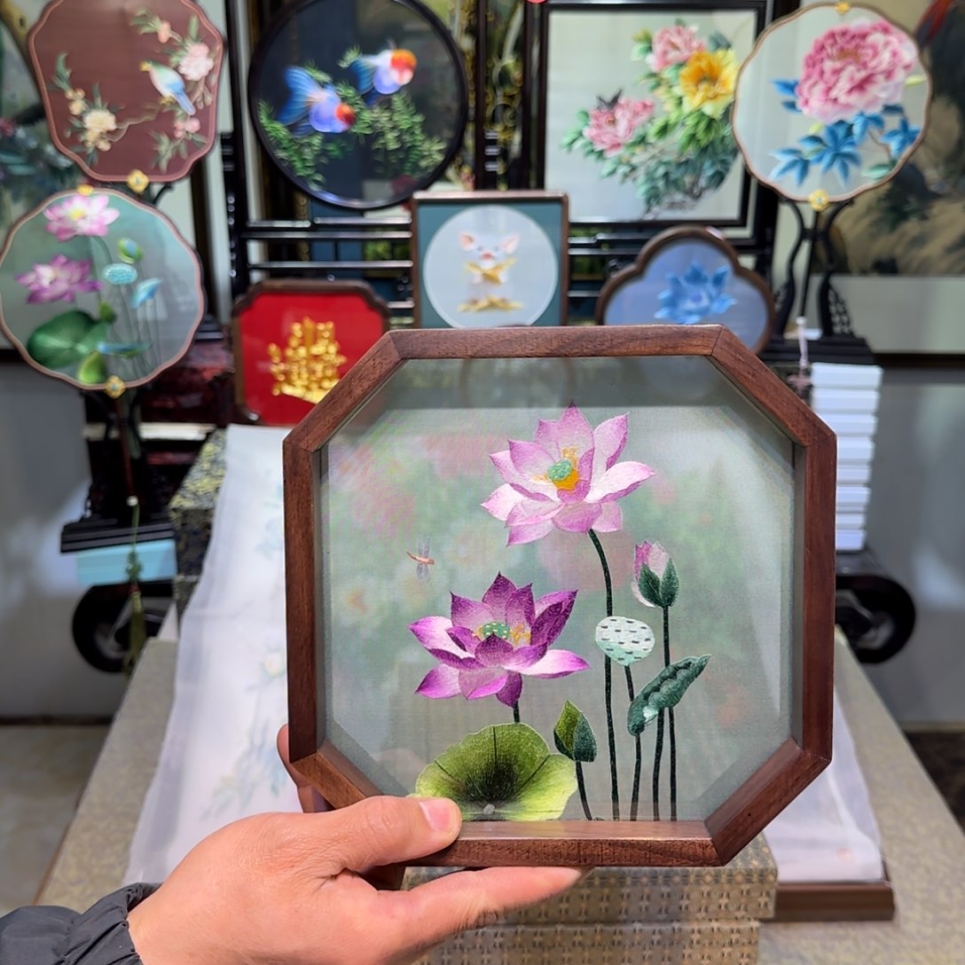 刺绣刺绣工艺精湛