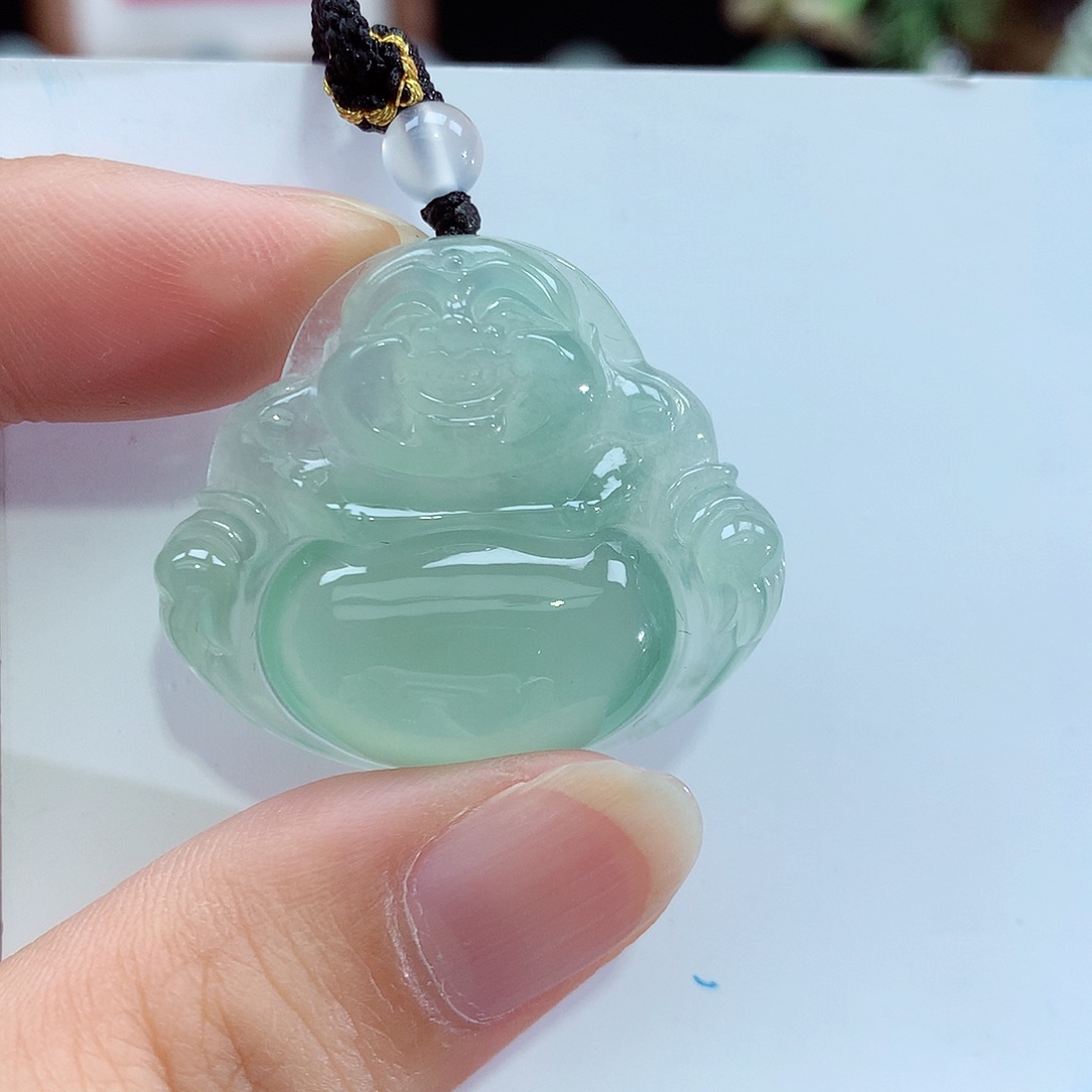 翡翠未镶嵌颈饰佛