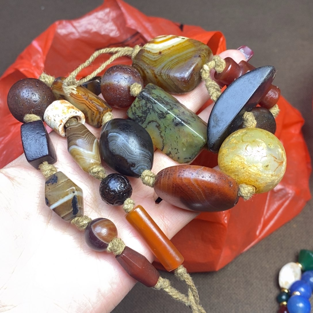 玛瑙/玉髓颈饰未镶嵌