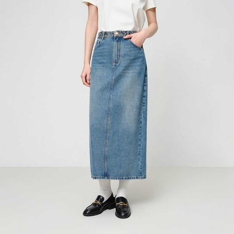 EP雅莹2025新款女装 长绒棉提花复古蓝开叉牛仔半身裙J302A