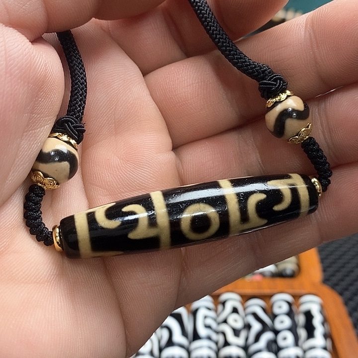 玛瑙/玉髓颈饰合金