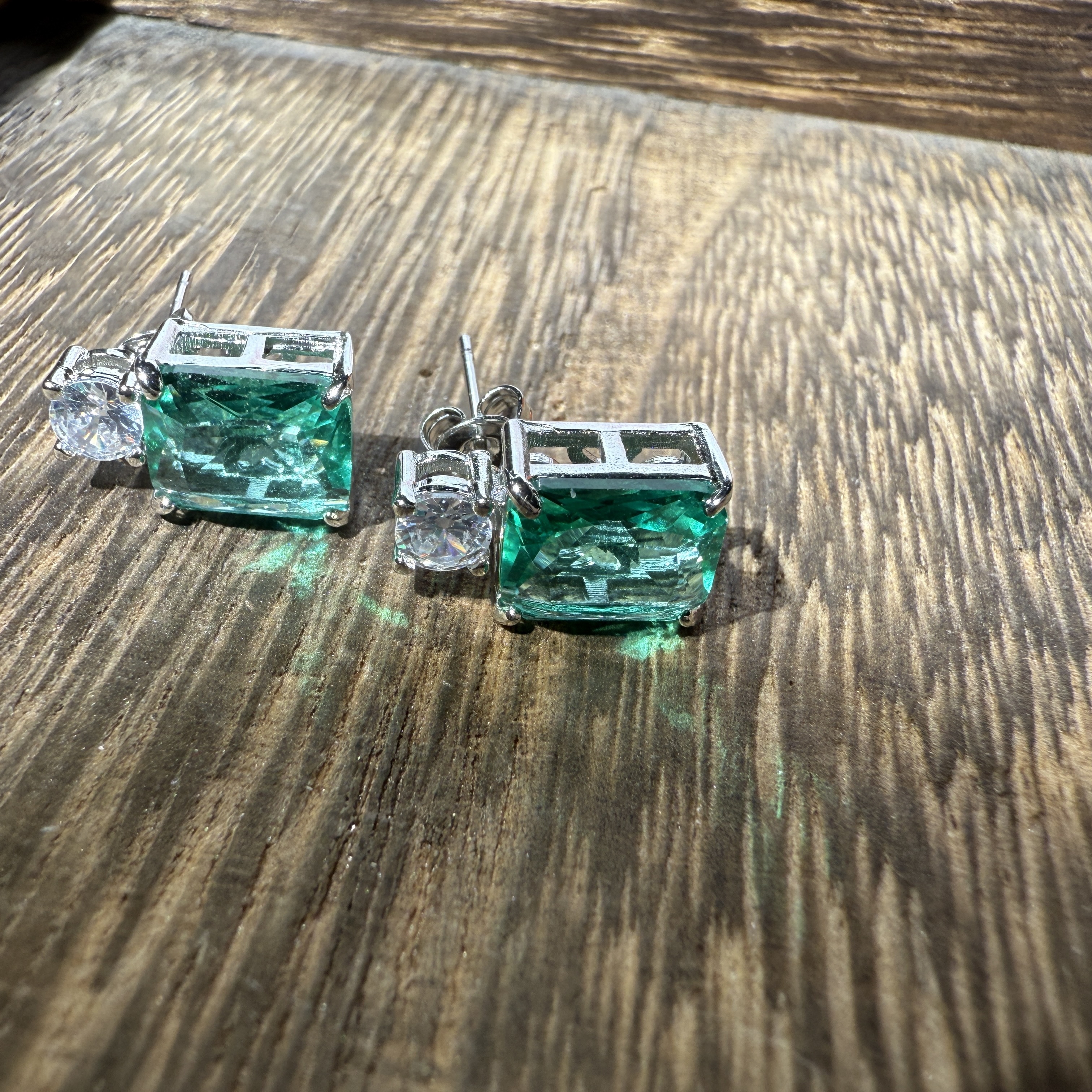 【国检证书+运费险】收藏级 碧玺耳钉-B700