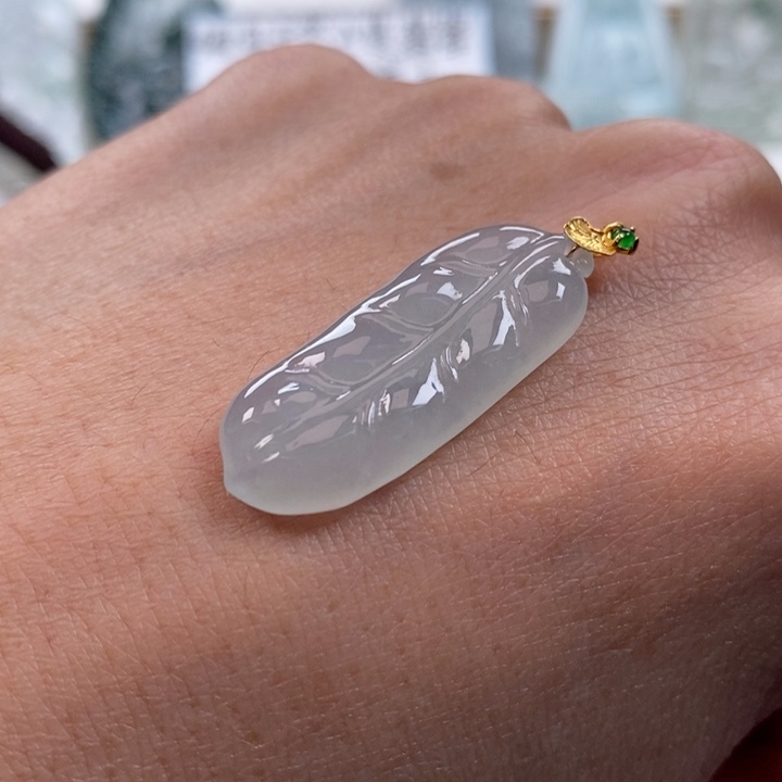 翡翠颈饰18K金镶嵌翡翠