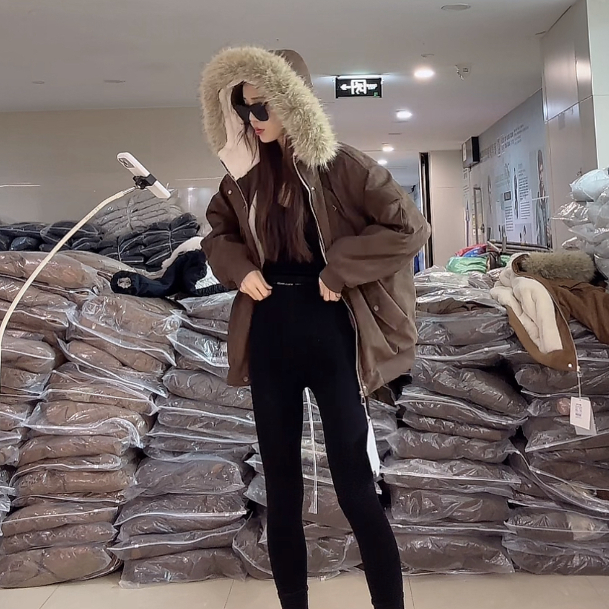 【柒汐】推荐冬季韩版净面加绒连帽外套8832