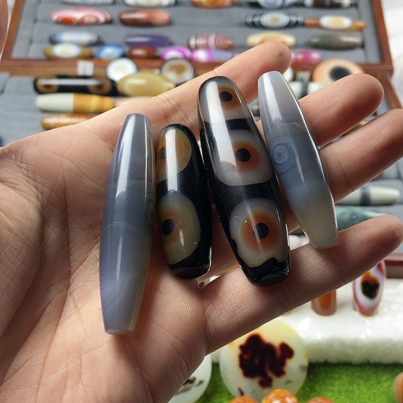 【闪购商品】玛瑙/玉髓颈饰未镶嵌阿**珠