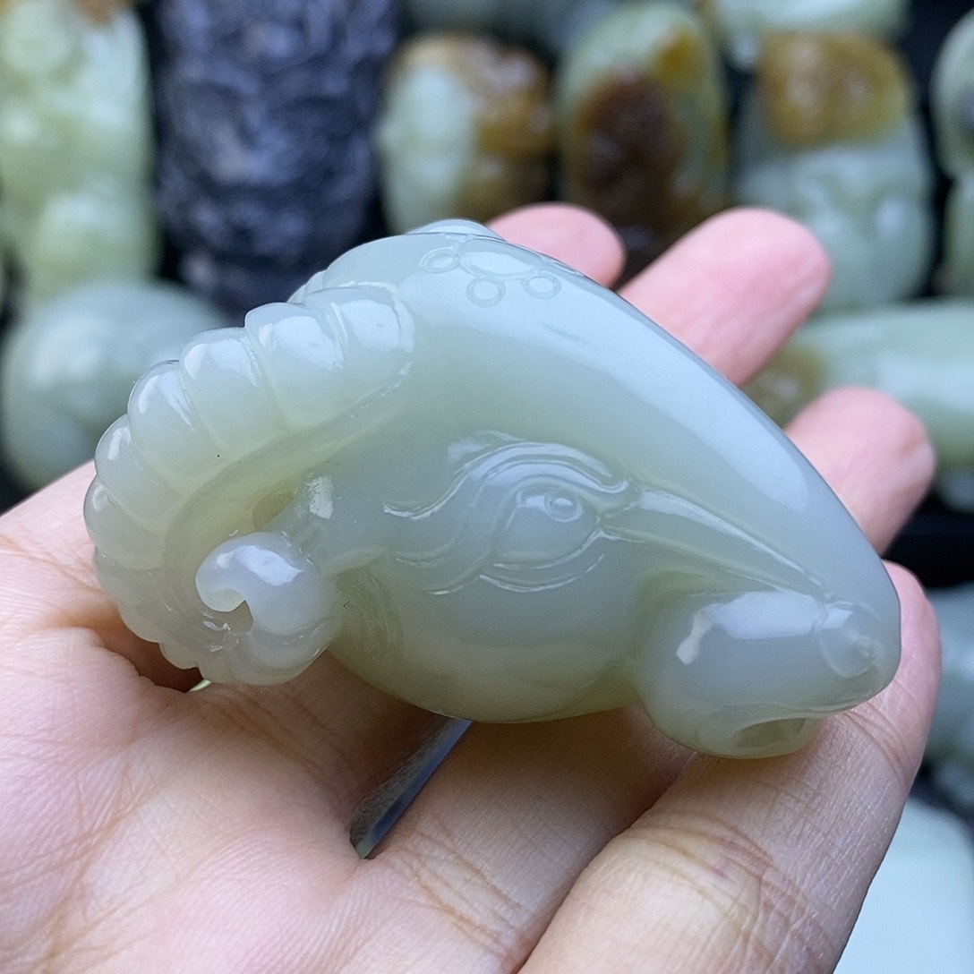 未镶嵌和田玉把件