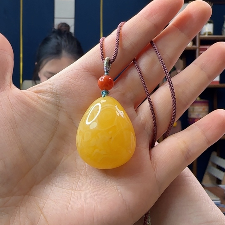 蜜蜡吊坠(赠链)未镶嵌