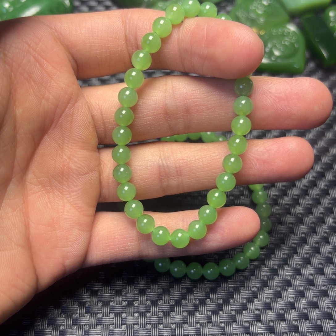 和田玉未镶嵌手串