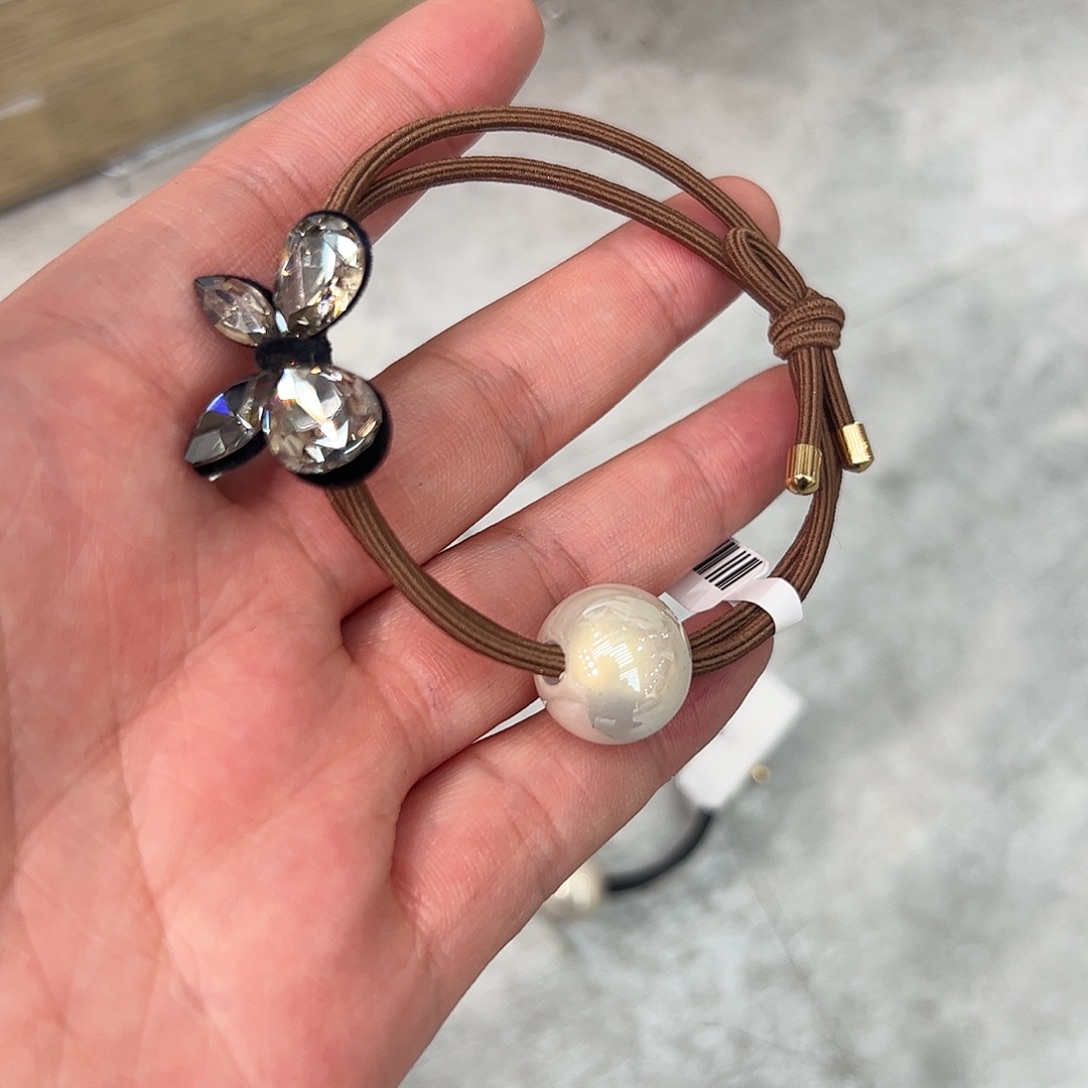 布艺非金属咖色蝴蝶钻小发圈