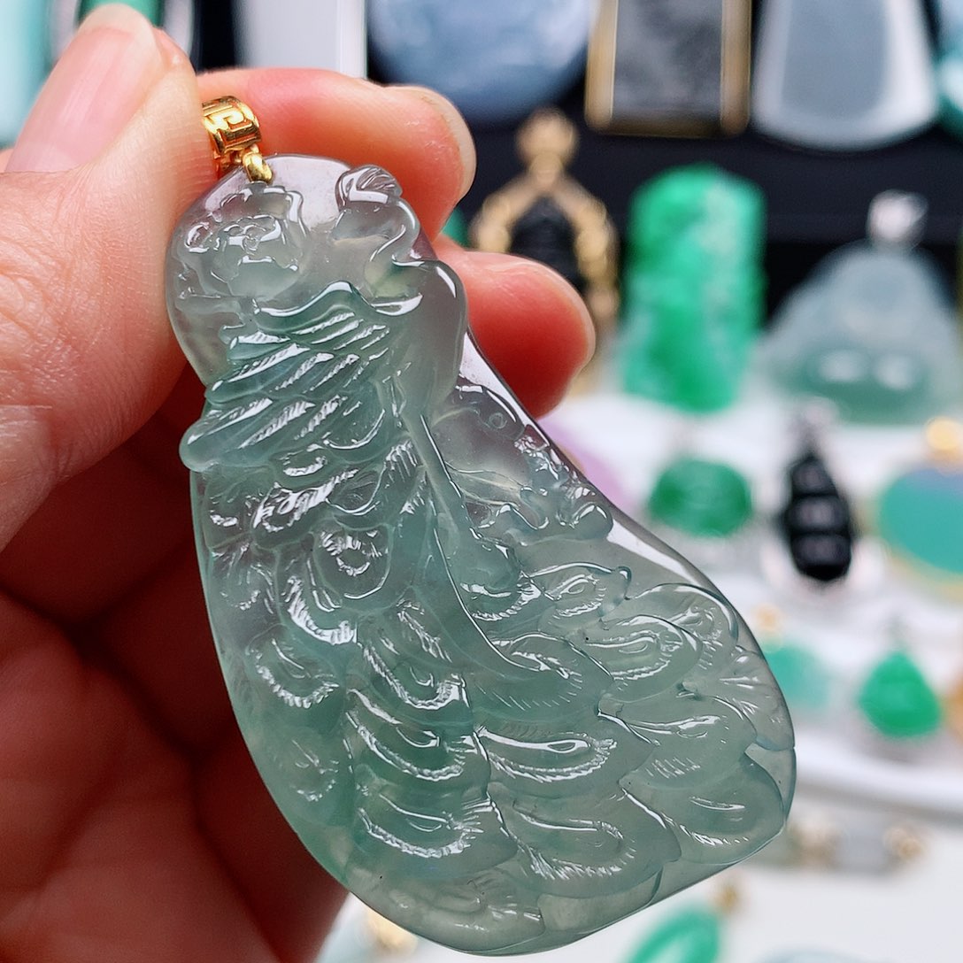 翡翠颈饰未镶嵌凤凰