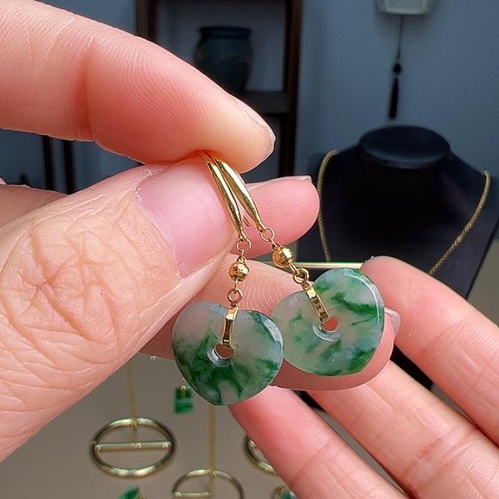 翡翠耳饰18K金镶嵌耳饰