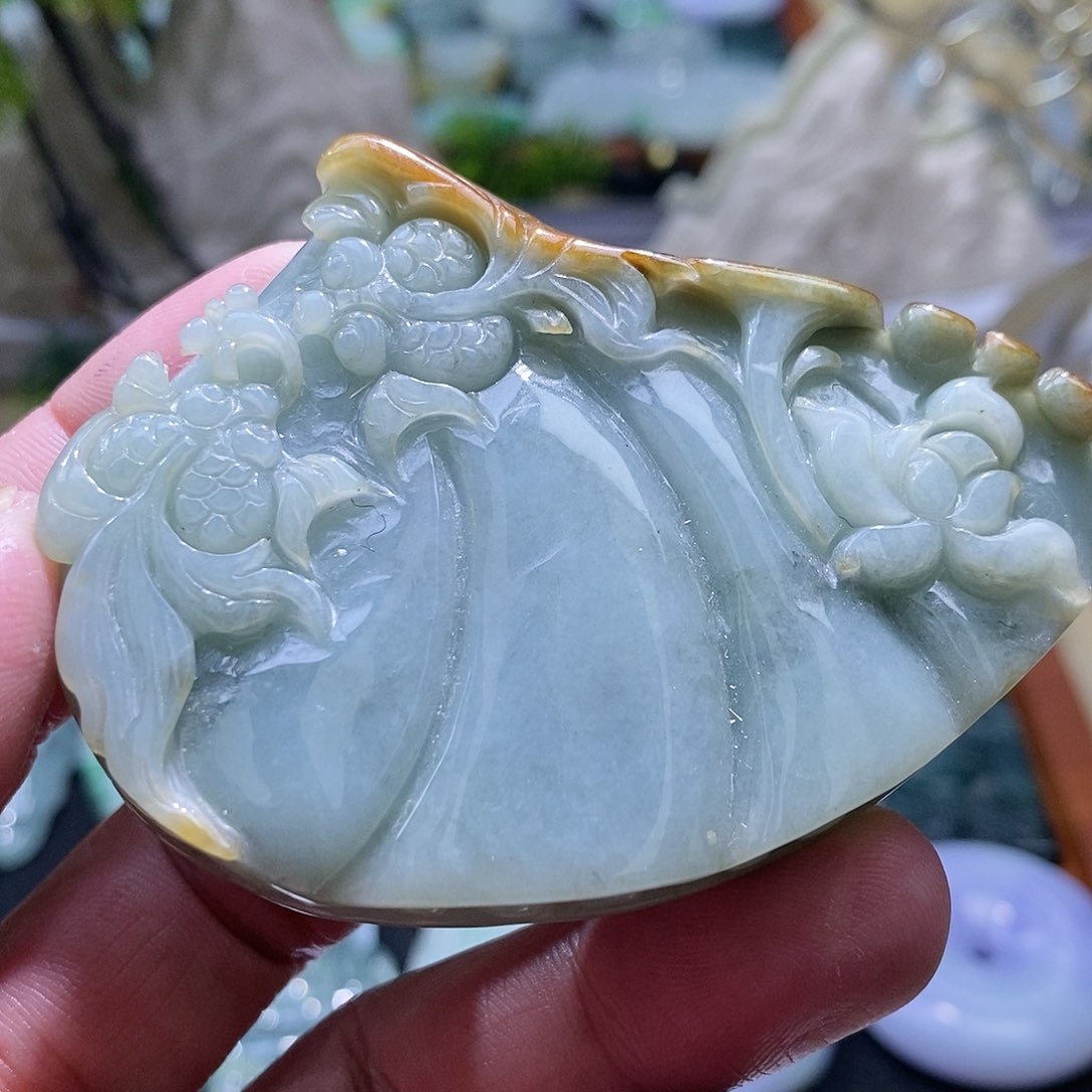 【闪购商品】翡翠颈饰未镶嵌11111111111111