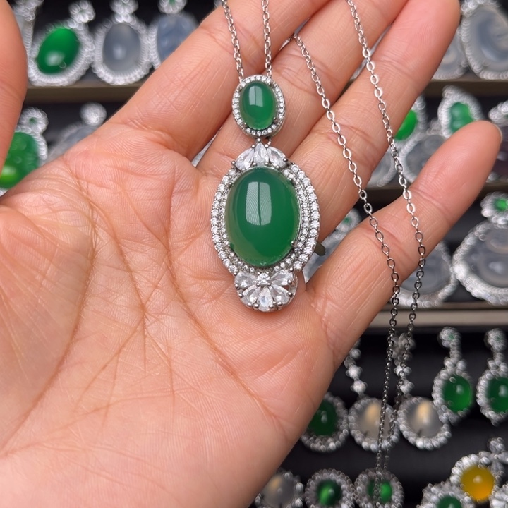 玛瑙/玉髓颈饰合金