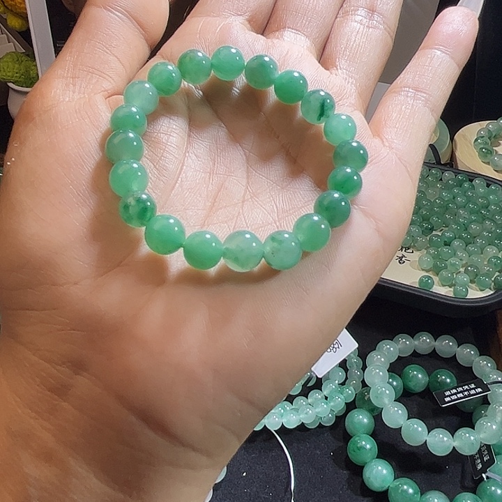石英质玉手串未镶嵌天然(A货）非洲翠 独龙玉