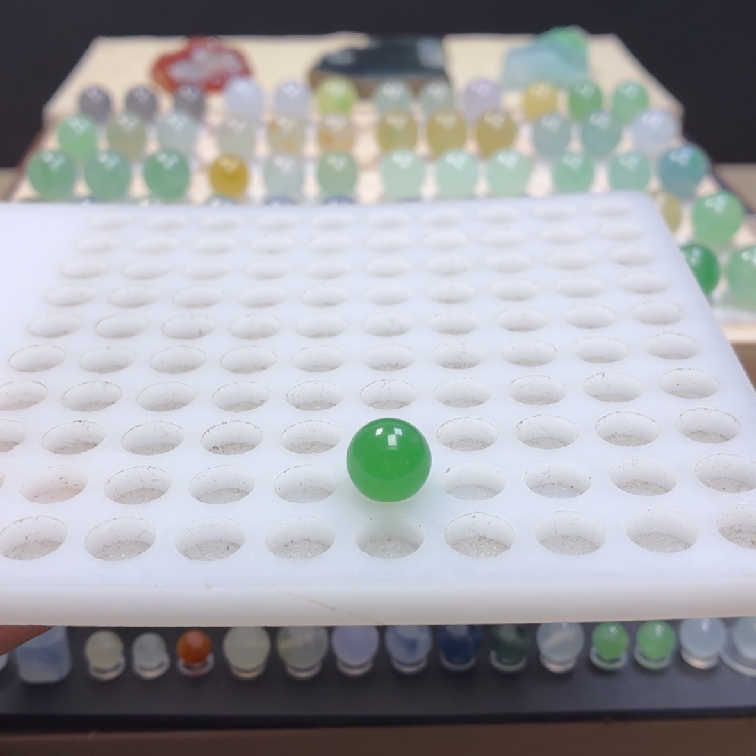 翡翠未镶嵌手链10.1翡翠圆珠