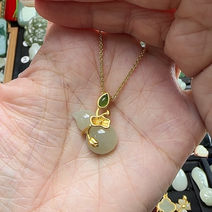 颈饰银S925镶嵌和田玉