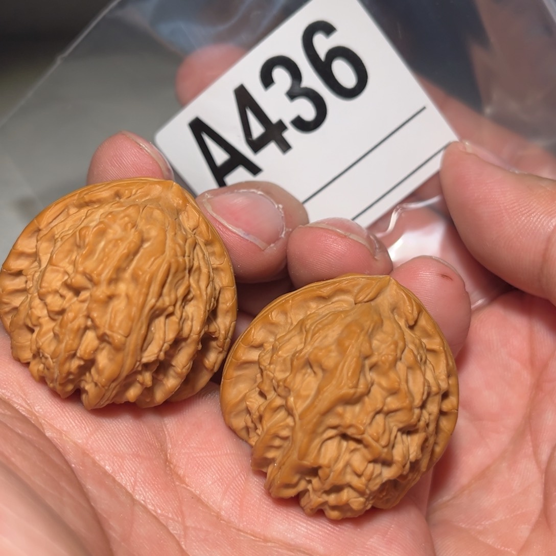 文玩核桃把件38三角白