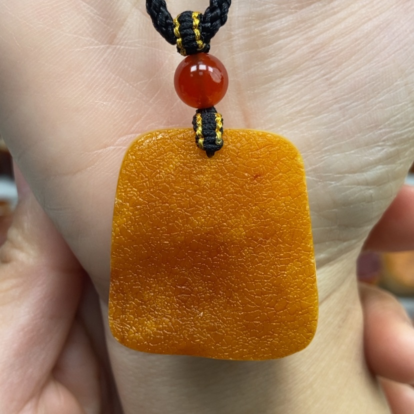 【闪购商品】琥珀颈饰未镶嵌