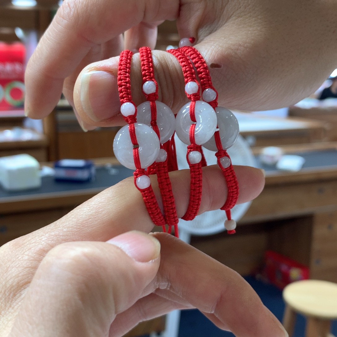 未镶嵌手链翡翠多样性发一