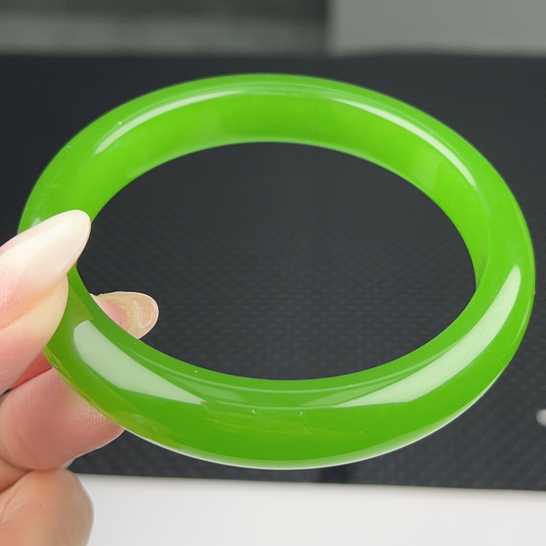 (老郑珠宝)W132苹果绿常规手镯精致精百搭美气质时尚