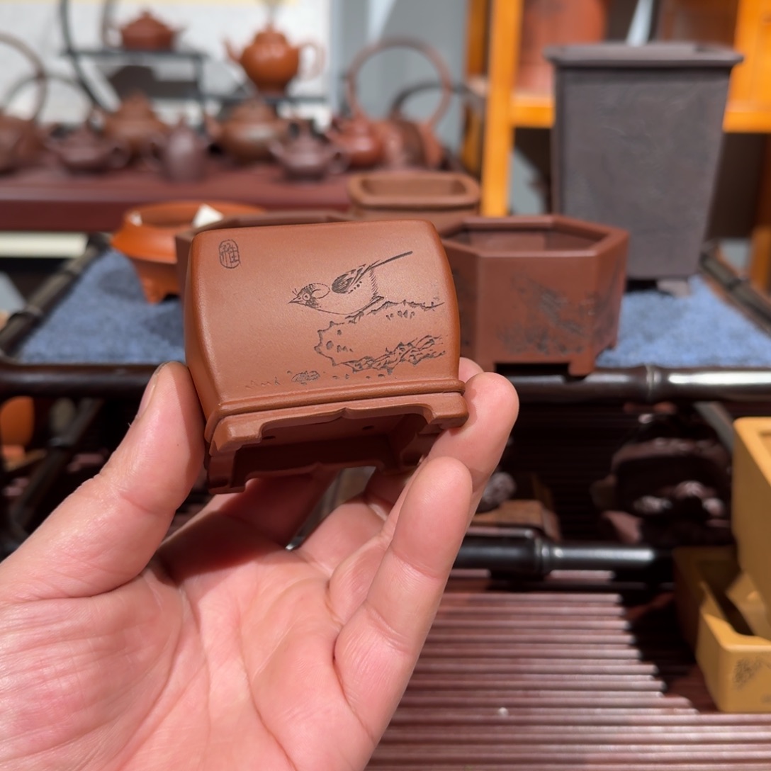 奇***山紫砂花盆原矿紫泥