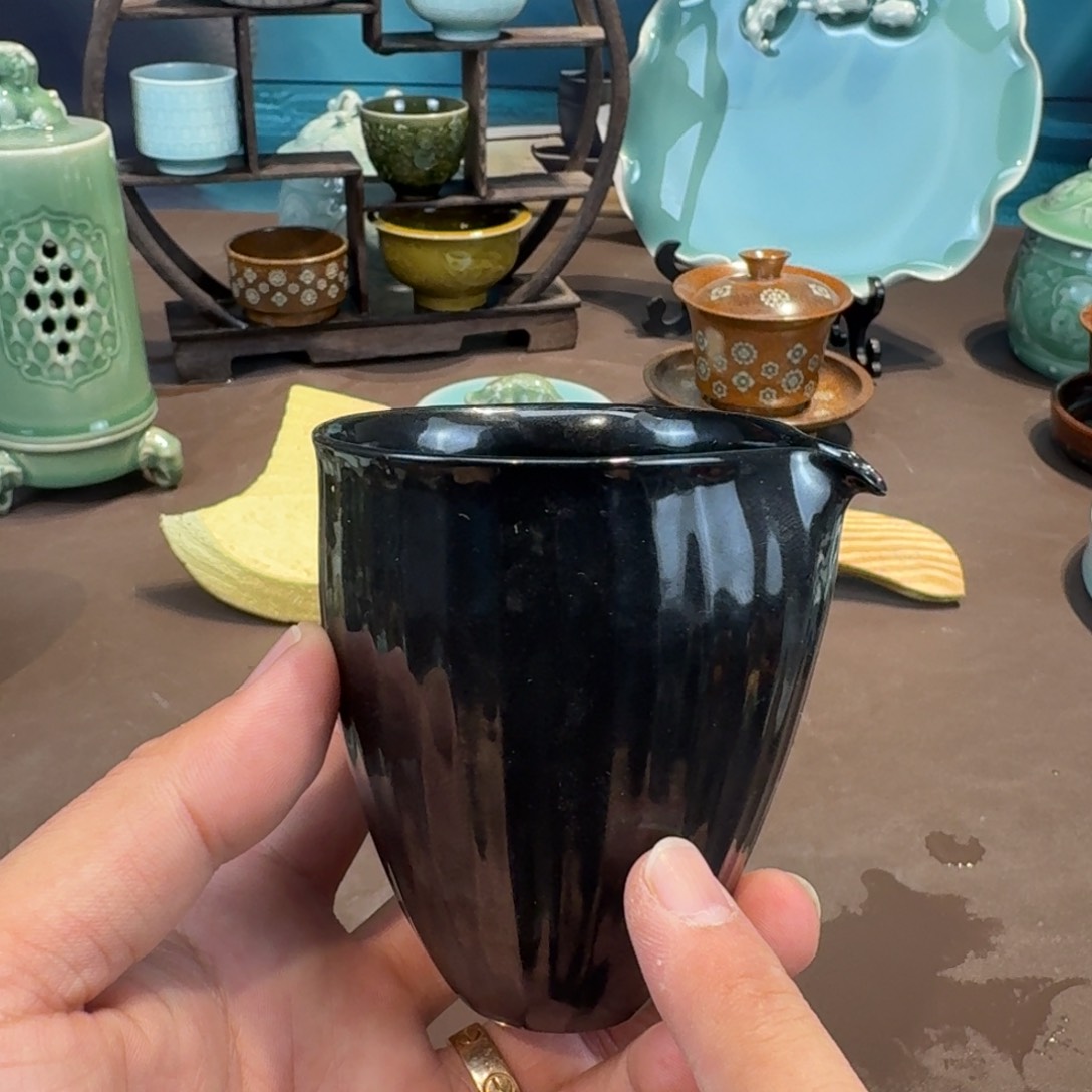杯龙泉青瓷茶具微瑕