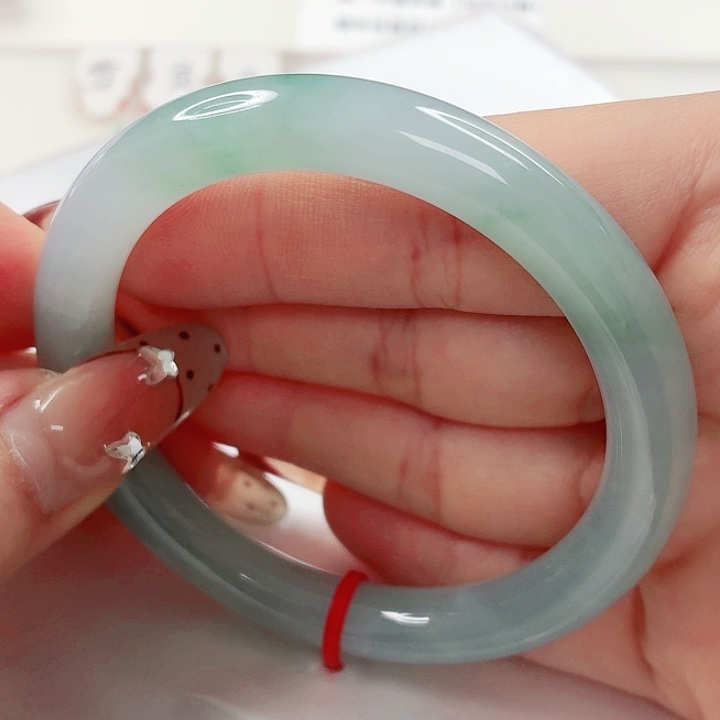 翡翠未镶嵌手镯53x368