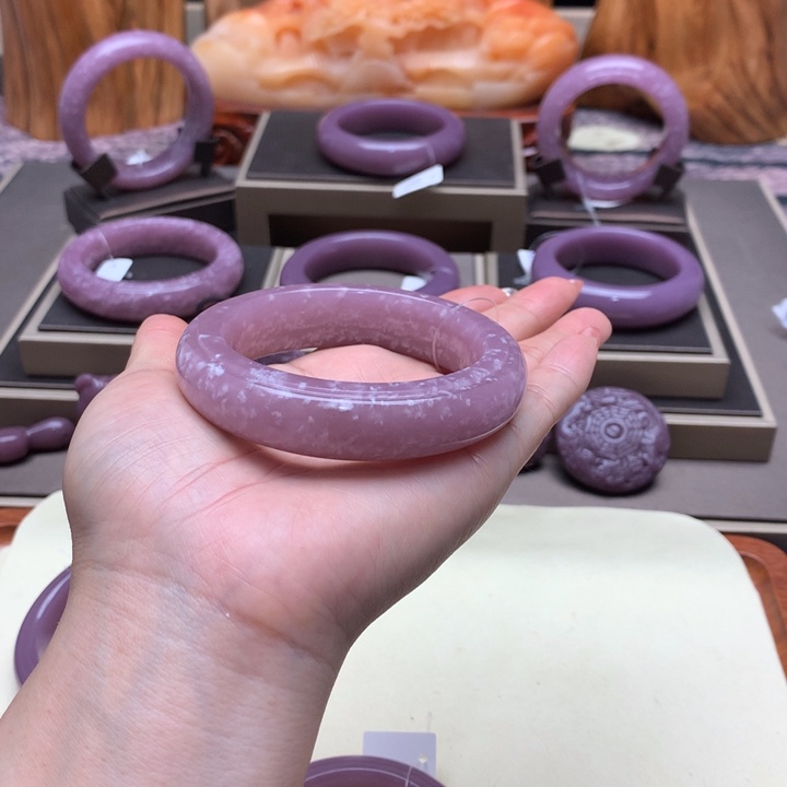紫***苏石英质玉手镯未镶嵌