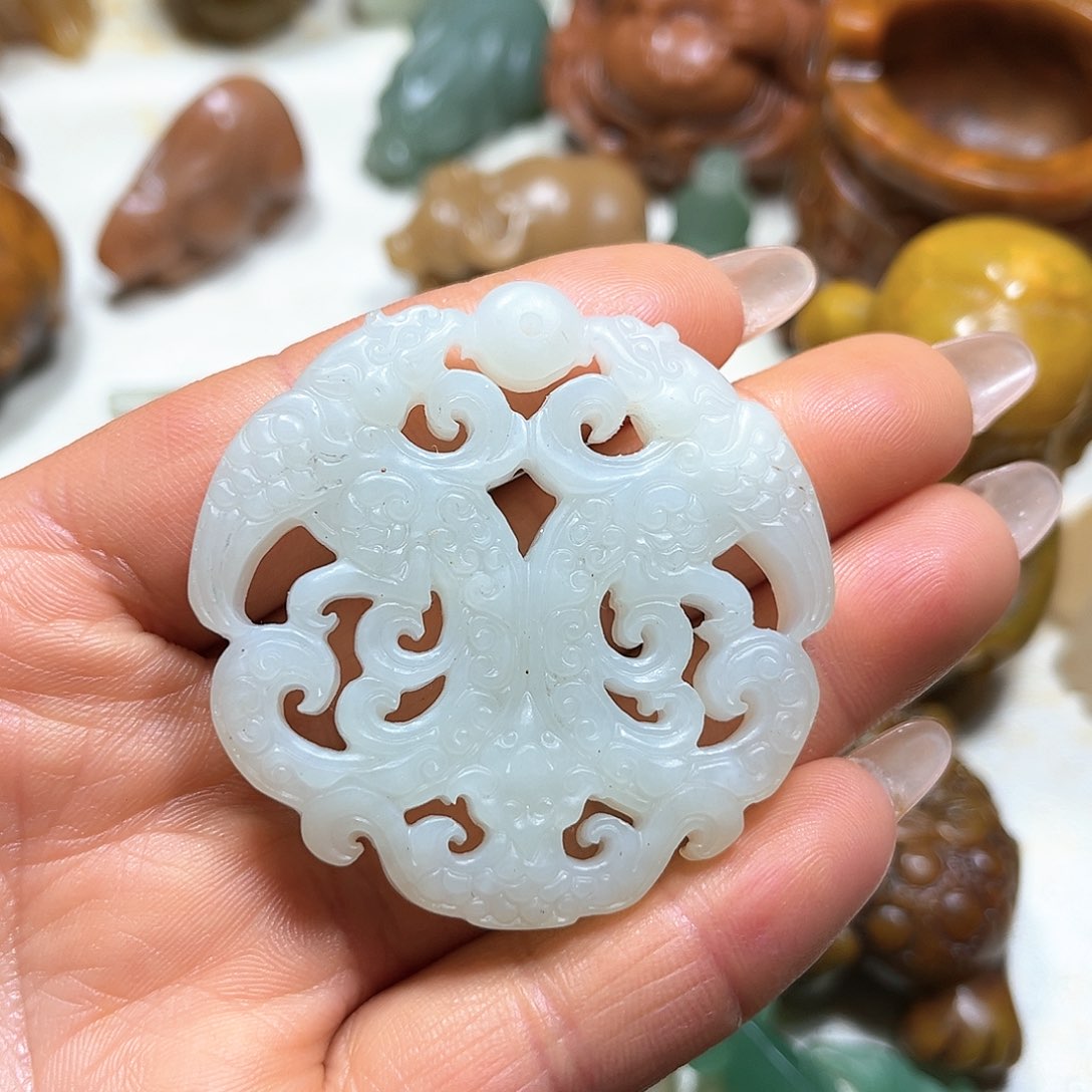 白玉菩提吊坠白玉菩提吊坠