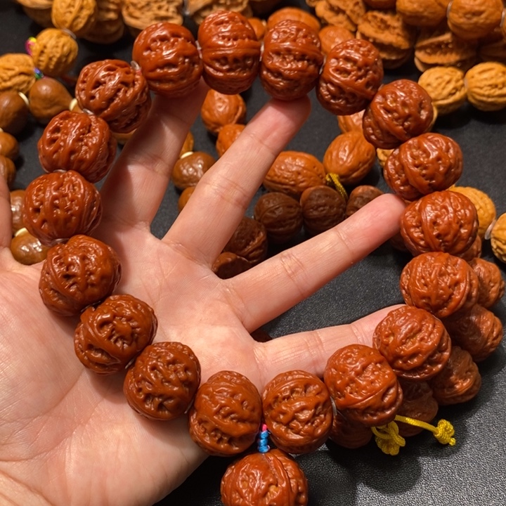 吊坠文玩核桃珊瑚纹手持