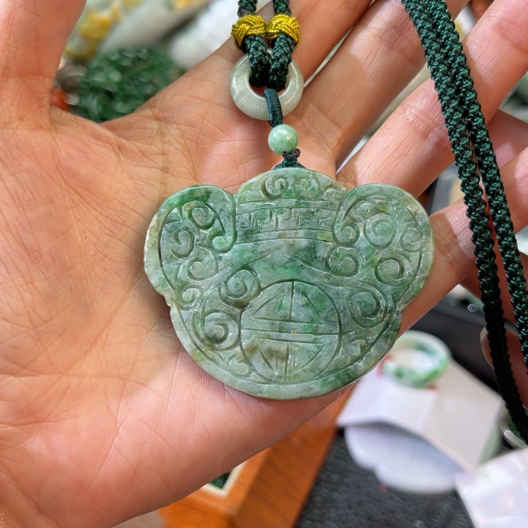 翡翠颈饰未镶嵌待编款